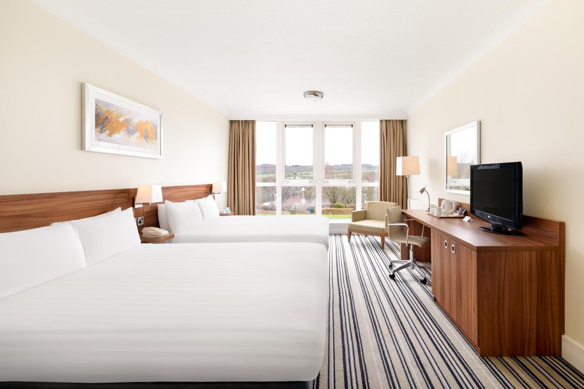Holiday Inn Leeds Brighouse By Ihg Exterior foto